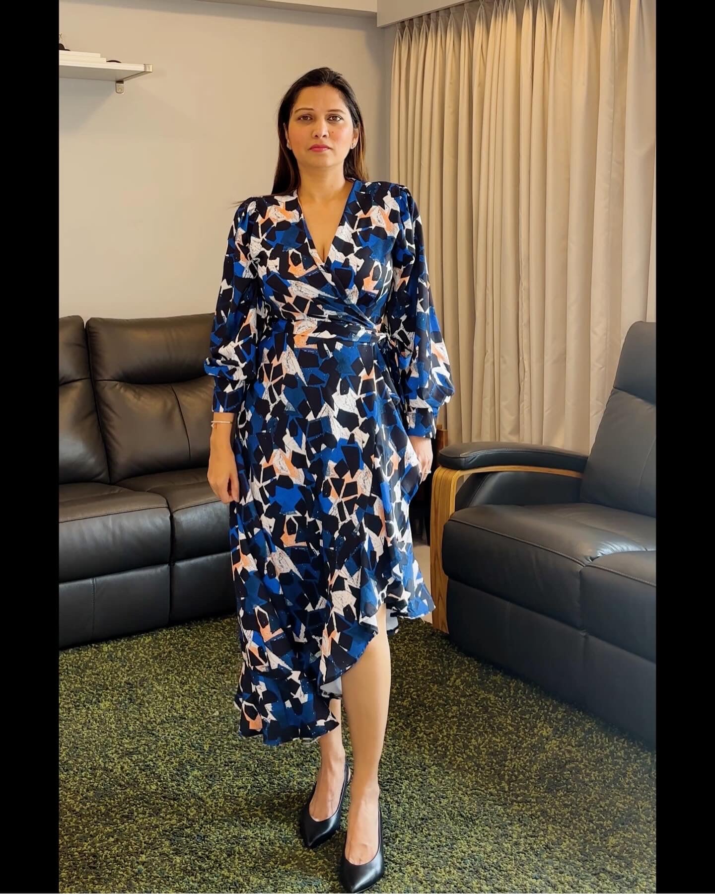 Elegant Drapes Asymmetrical Ruffle Hem Wrap Midi Dress - Blue and Black