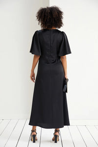 Twist Satin Midi Dress in Black - Flowy sleeves